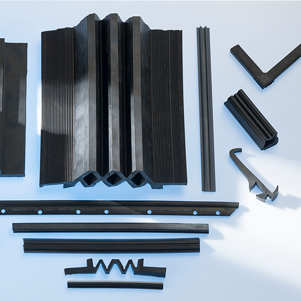 Kunststoffspritzguss Bedienelemente und Steuerkomponenten